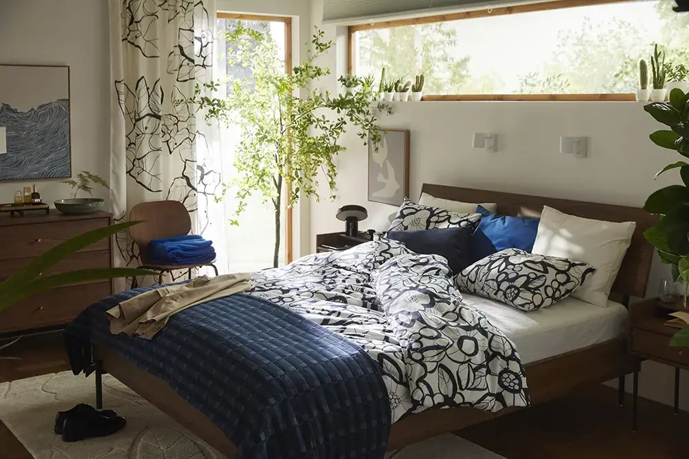 ikea_harlir_modernt-sovrum-hoesten-2026